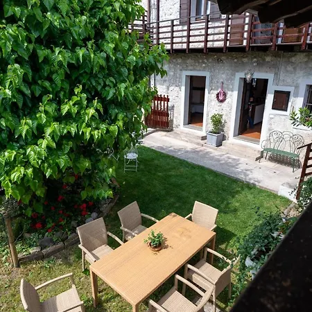 Holiday home Casa Ortensia: Rustico Ristrutturato In Pietra *