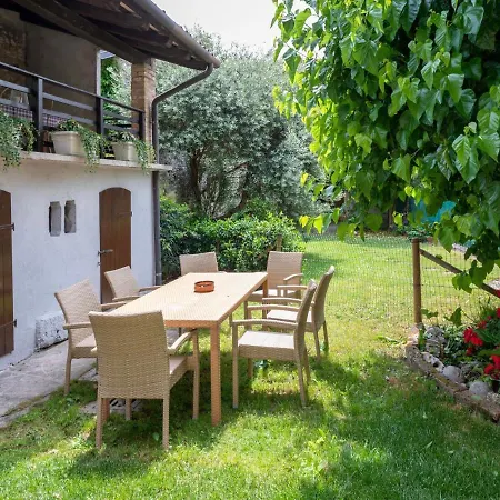 Casa Ortensia: Rustico Ristrutturato In Pietra Rive d'Arcano